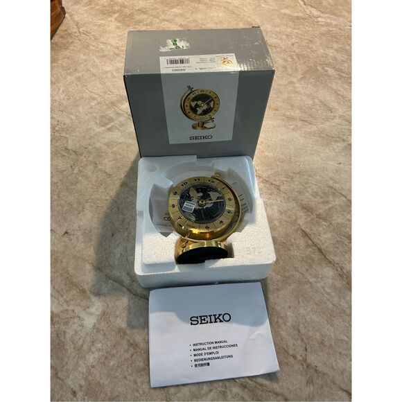 SEIKO World Desk Clock - Picture 9 of 9